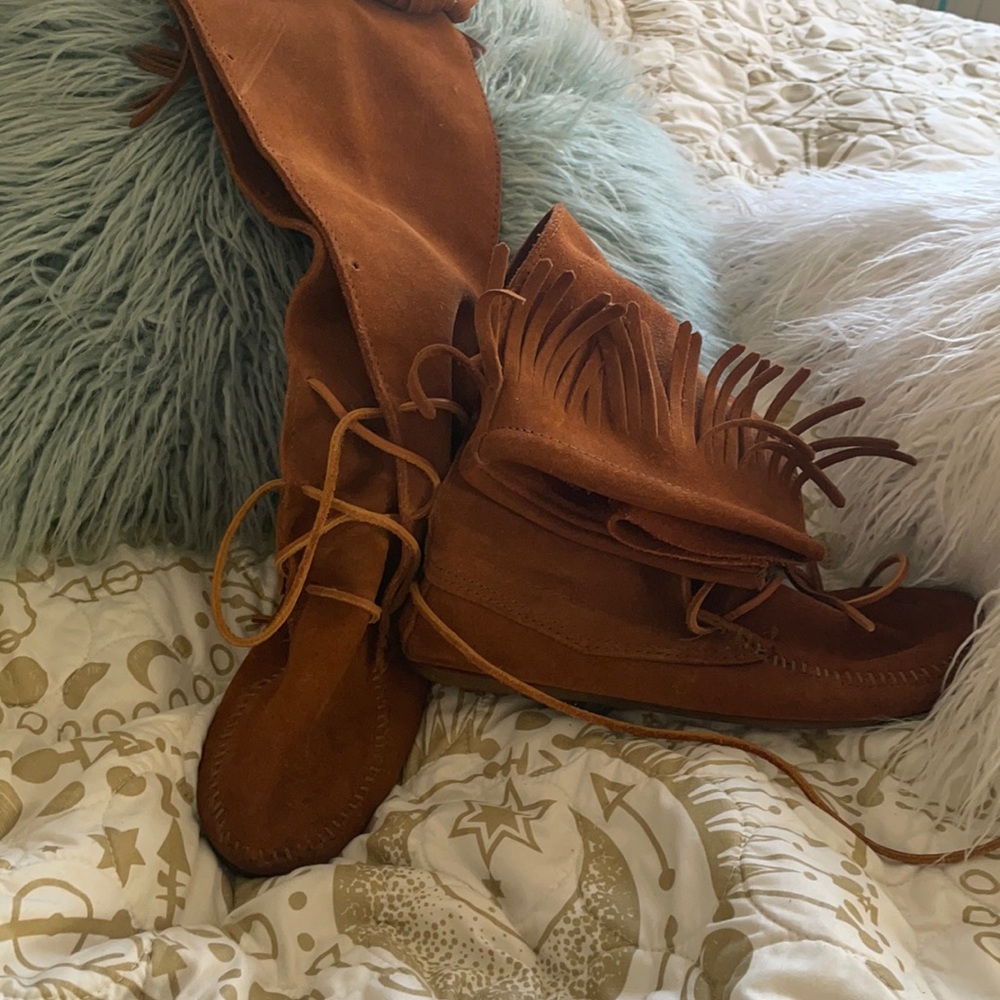 Minnetonka size 8 knee high moccasins
